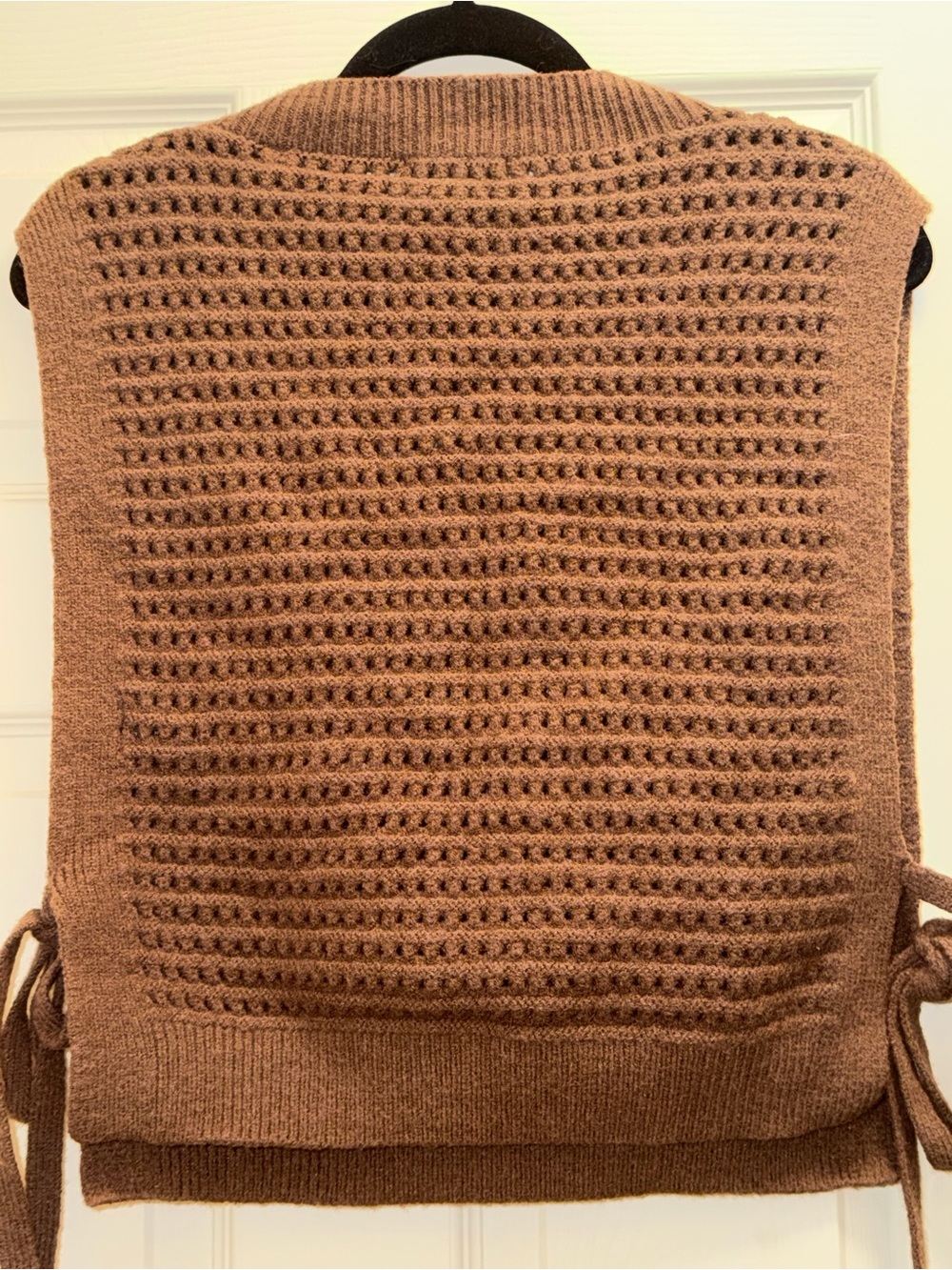 Max Studio Brown Knit Sleeveless Sweater Vest- SIZE MEDIUM - Picture 4 of 4